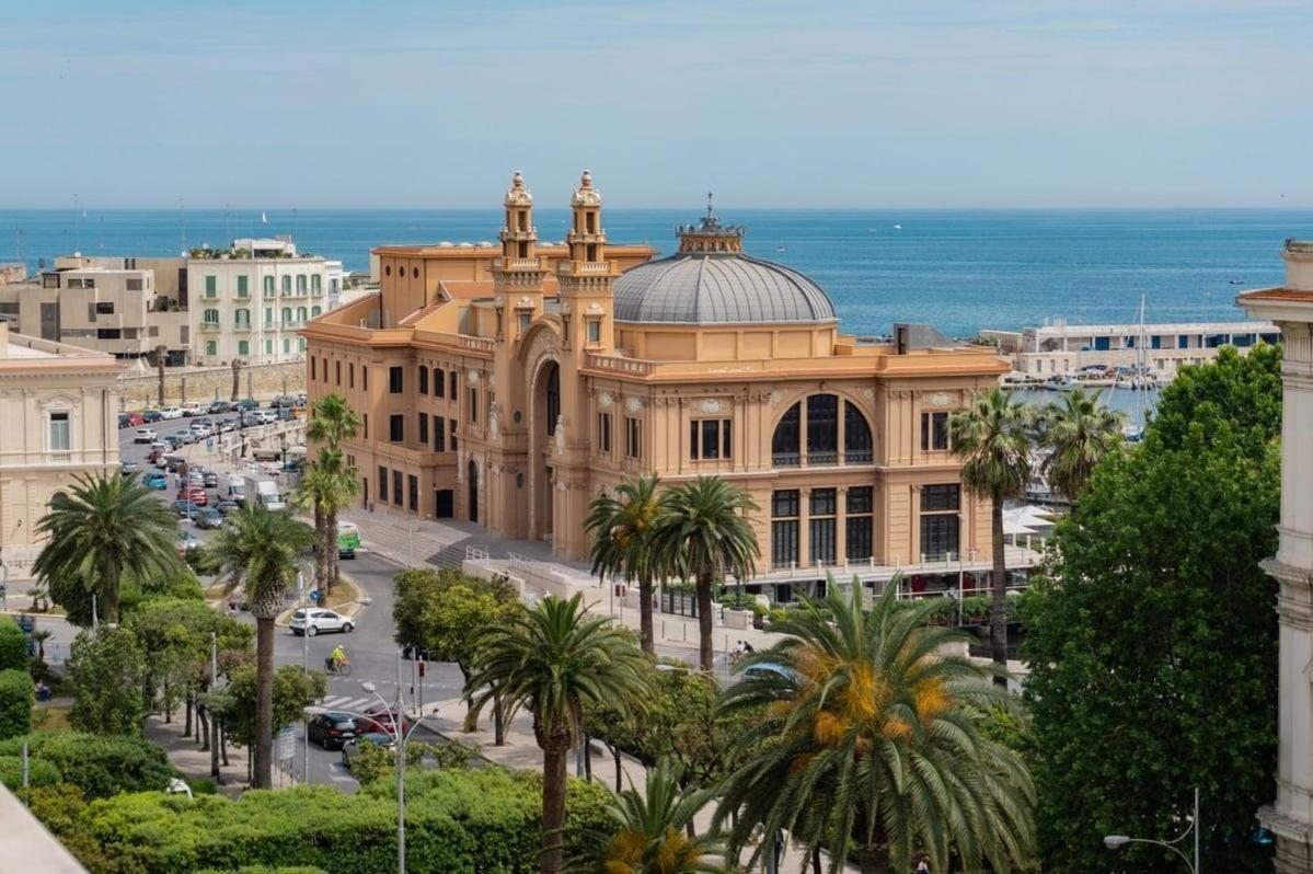 La Dimora Di Dominique Apartment Bari Bagian luar foto